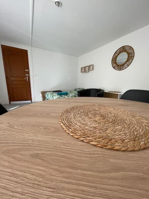 Apartament Le Victor Hugo Besançon Zewnętrze zdjęcie