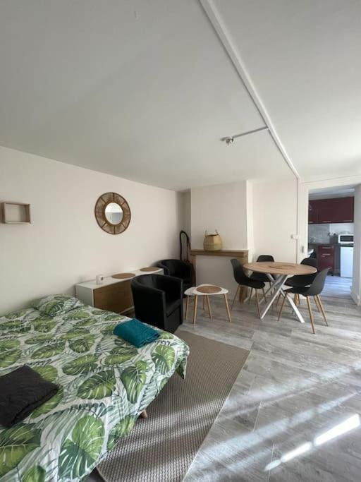 Apartament Le Victor Hugo Besançon Zewnętrze zdjęcie